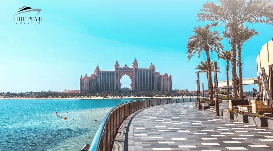 Chartering a yacht at Palm Jumeirah